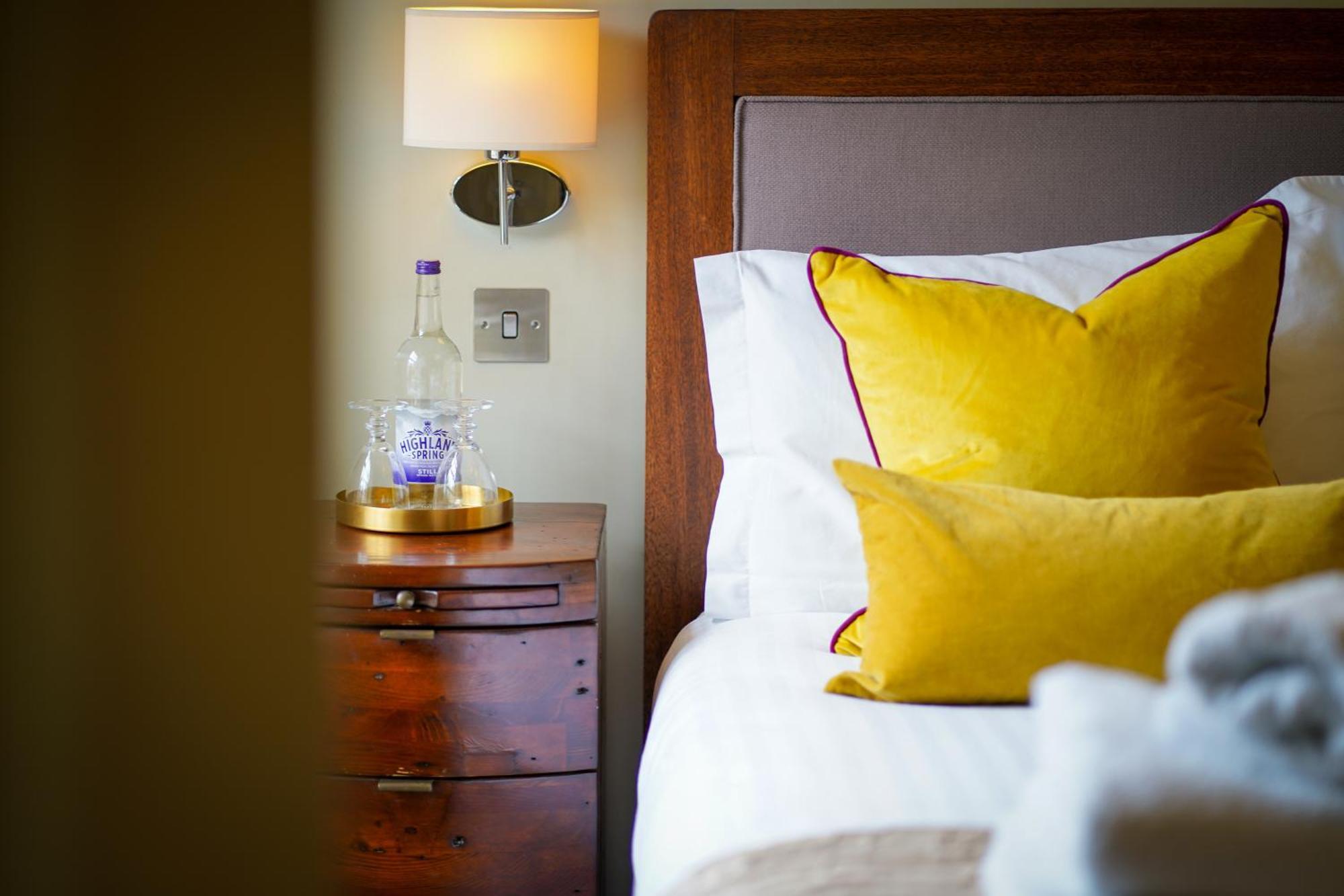 Pope Lodge: Stunning Stone Coach House Conversion * Alnmouth