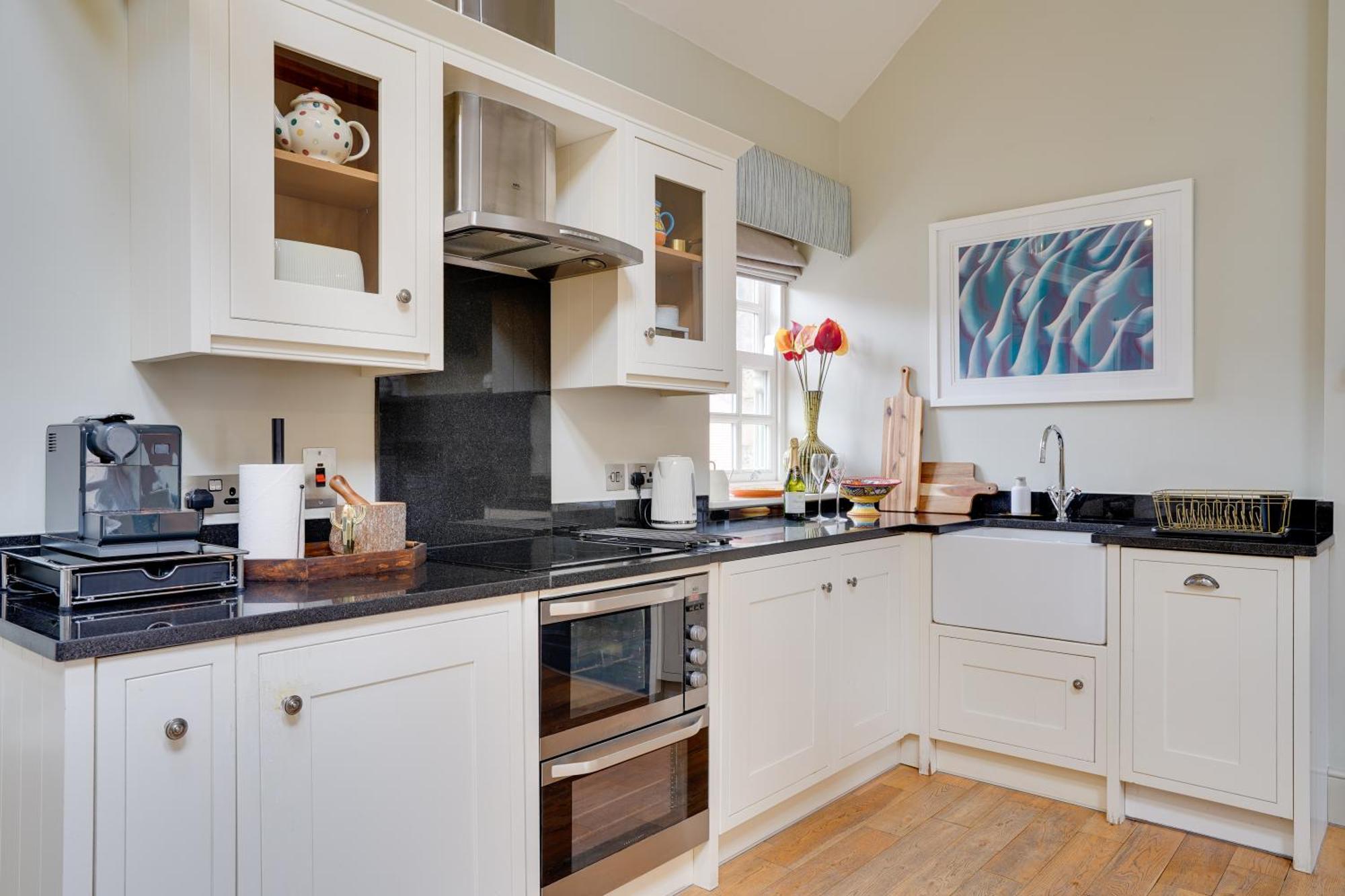 Pope Lodge: Stunning Stone Coach House Conversion Holiday home